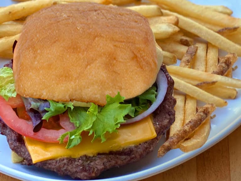 Cheeseburgers, beef kabobs, chicken sandwiches and more at Sea Island Shrimp House